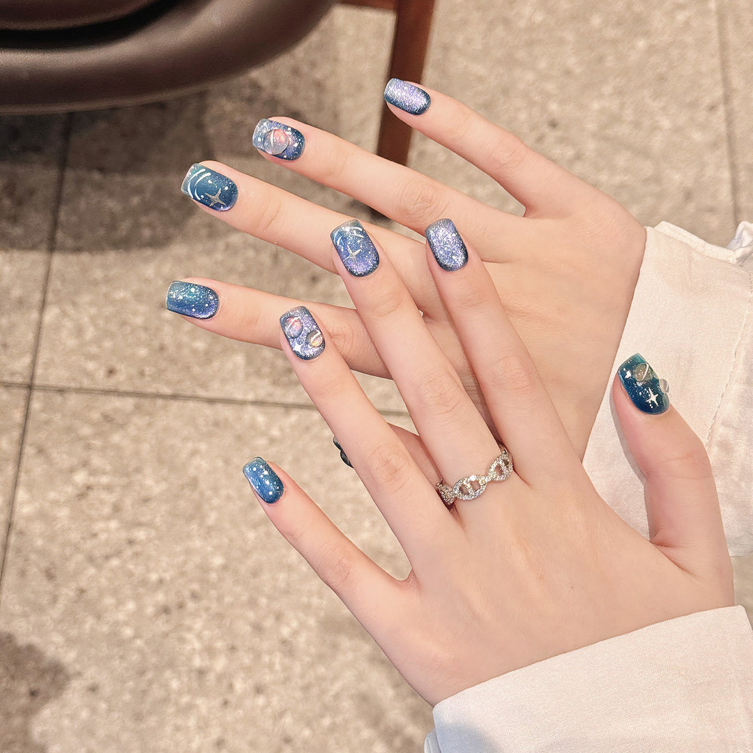 Cosmic Galaxy-Themed Press-On Nail Art Set