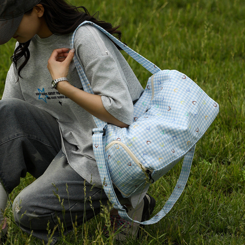 Shoulder bag with versatile interior pockets and durable material Stornfield