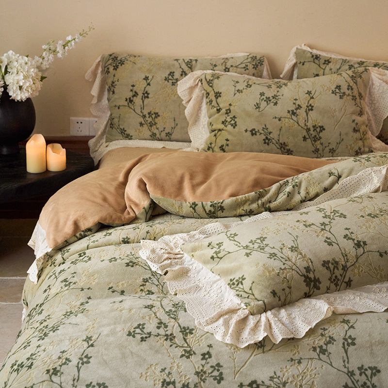 Vintage Botanical Linen-Blend Ruffled Duvet Cover Set with Eyelet Lace Trim