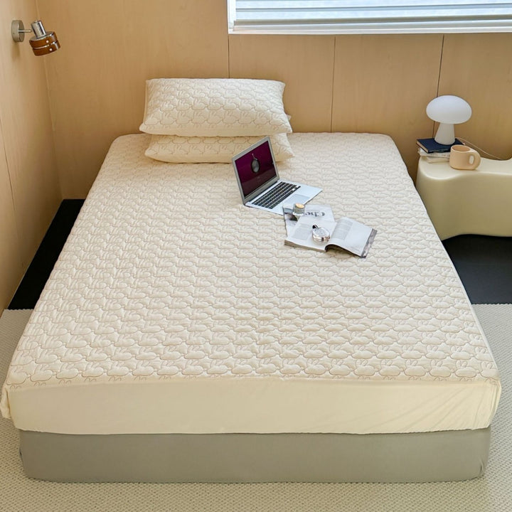 Quilted Hypoallergenic Fitted Mattress Pad Protector with Elastic Skirt
