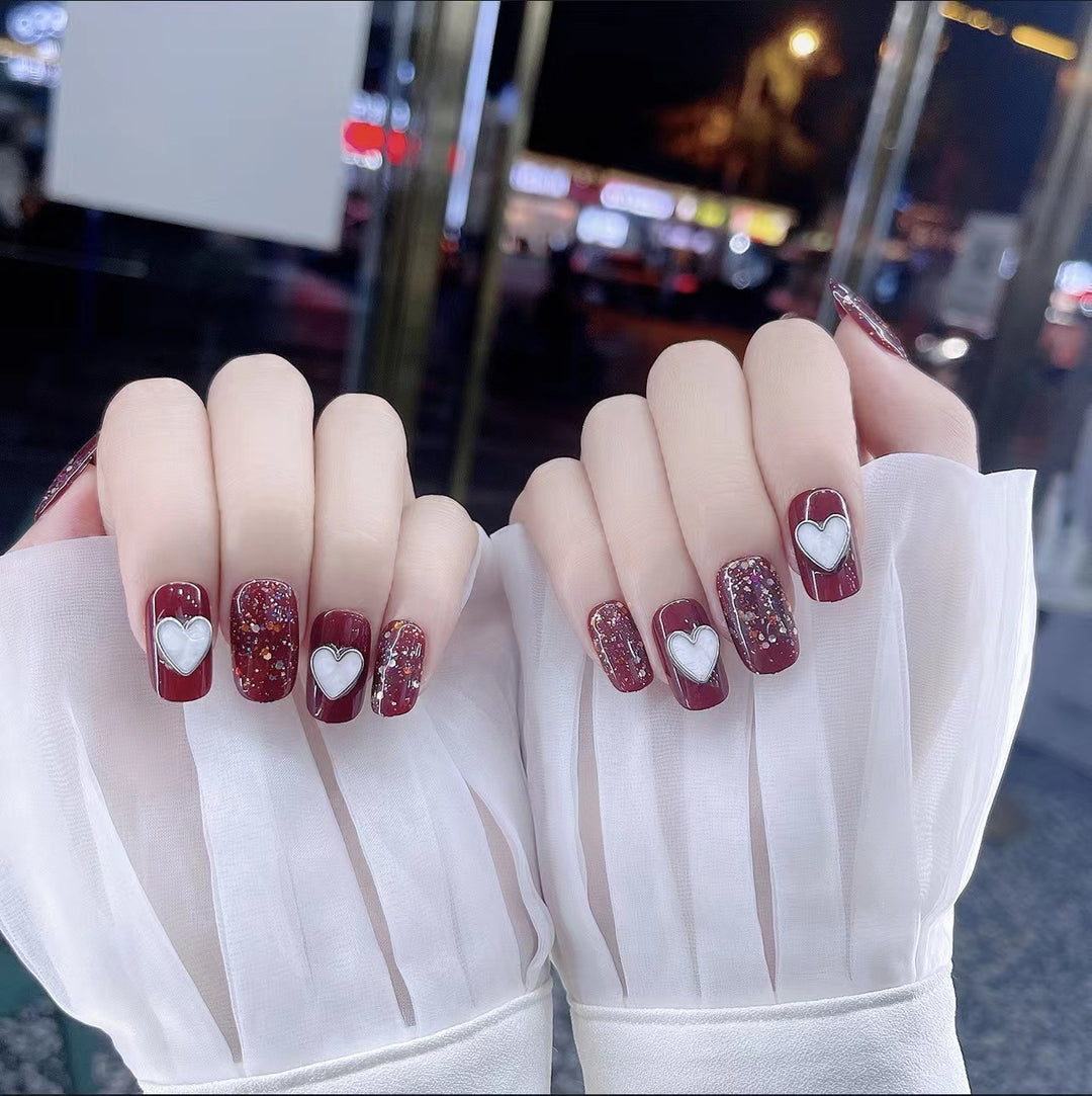 Glamorous Heart Design Press-On Nails Stornfield
