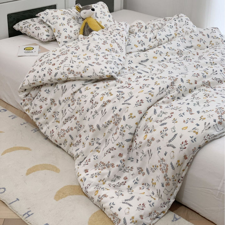 Kids bedding set with cute lion motifs made of soft cotton muslin