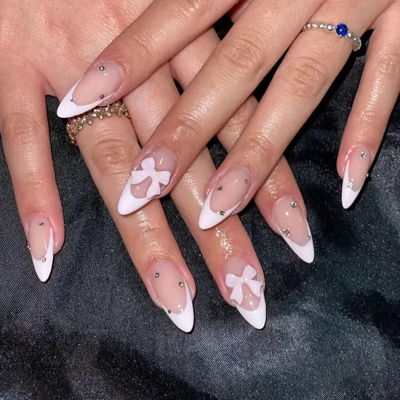 Artificial nail tips with elegant tips and floral design Stornfield