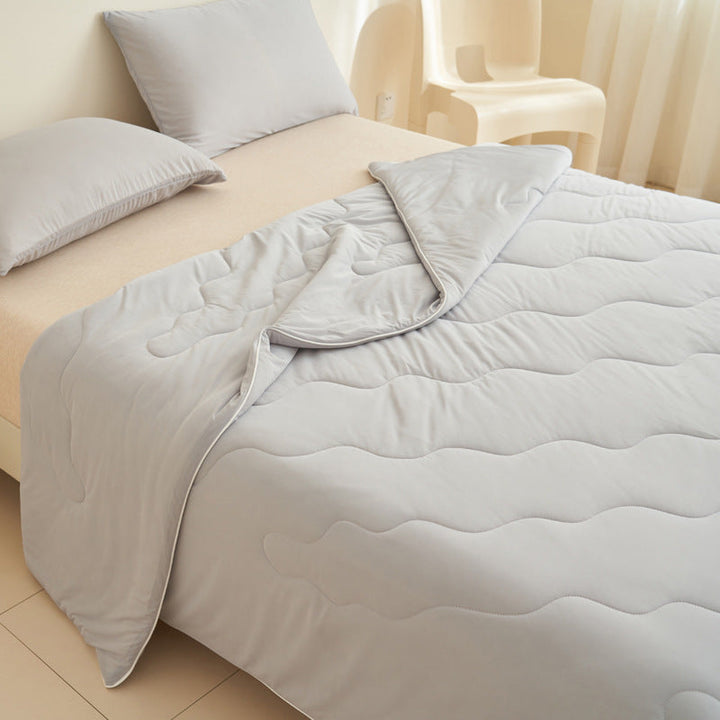 Ultra-Soft Cooling Summer Blanket – Lightweight Ice Silk Comforter, Breathable & Machine Washable Air Conditioning Quilt | Stornfield