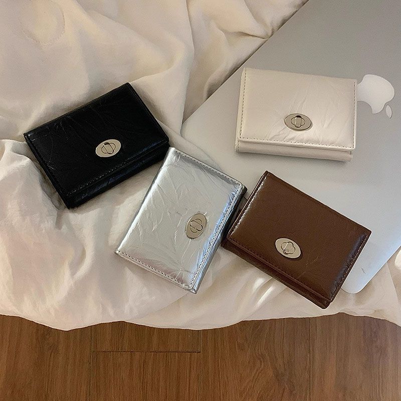 Elegant Textured Leather Wallet Stornfield
