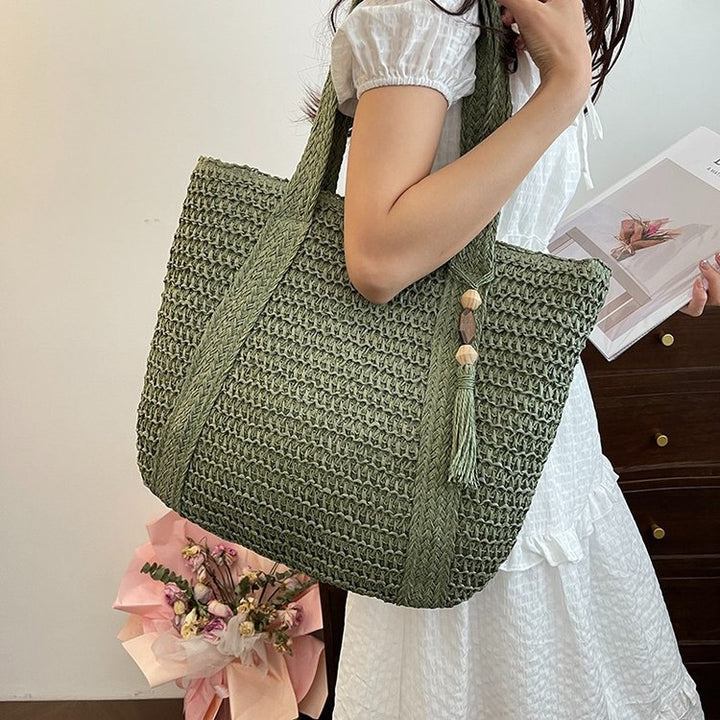 Spacious and Stylish Beach Bag Stornfield