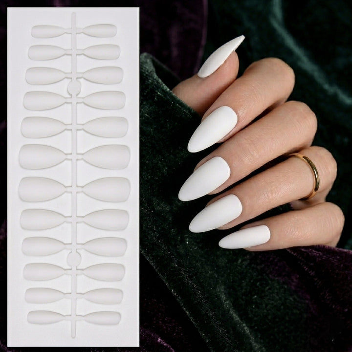 Glamorous Press-On Nail Tips