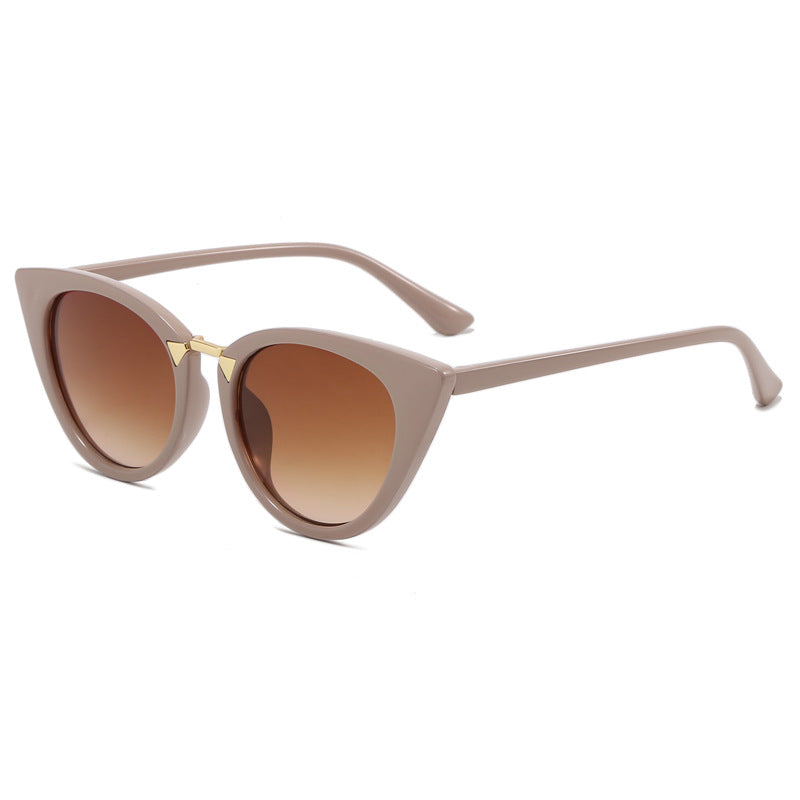 Ladies Cat-Eye Sunglasses with Elegant Golden Detail Stornfield