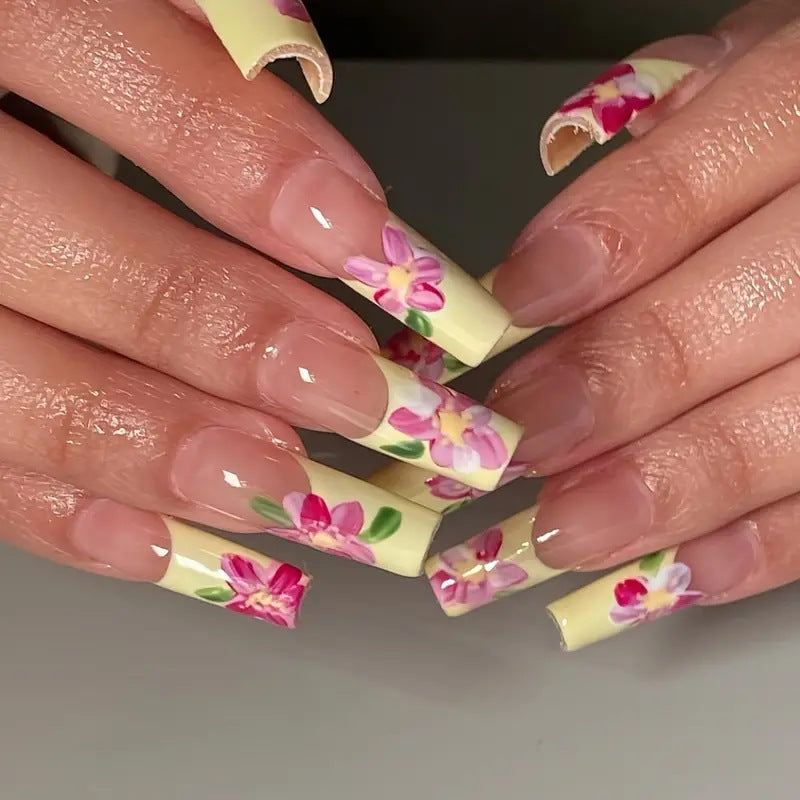 Decorative Floral Design Press-On Nails Stornfield