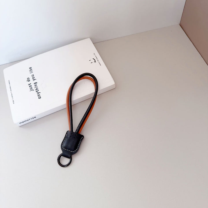 Premium Leather Keychain Holder Stornfield