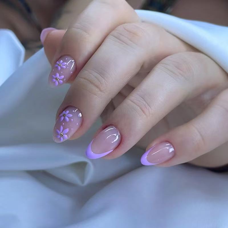 Creative artificial nails with floral accents Stornfield
