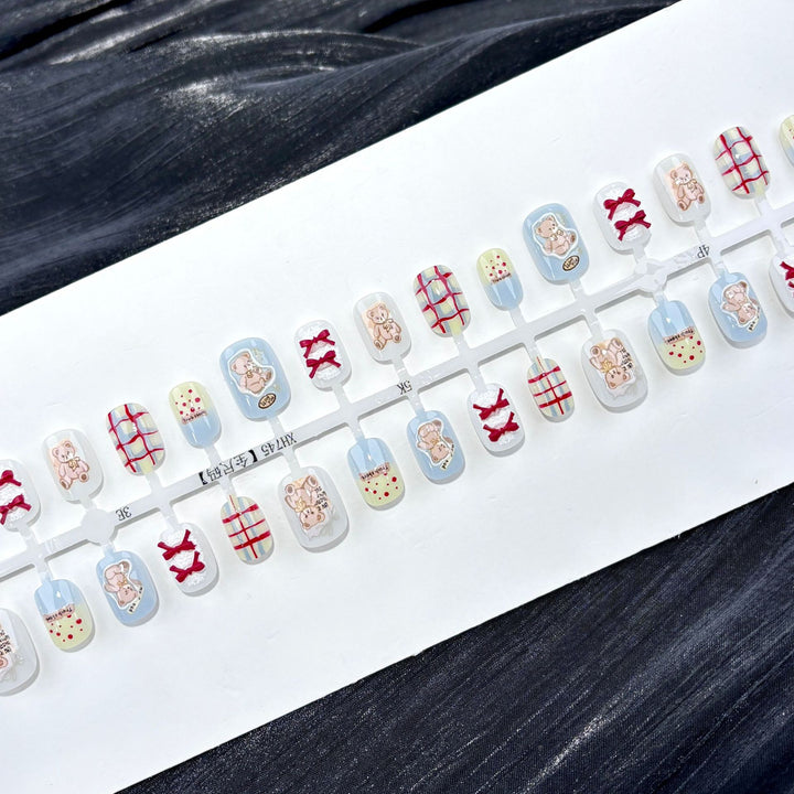 Elegant Polka Dot and Lace Press-On Nail Set