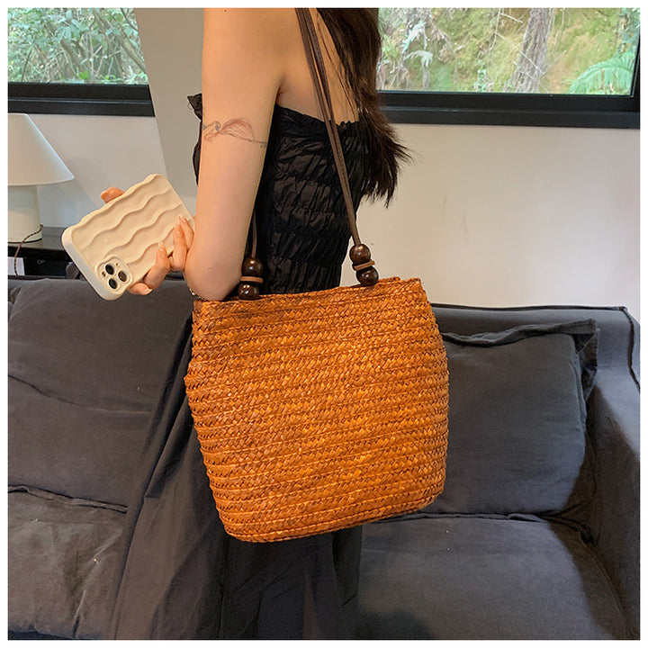 Elegant Braided Bag with Leather Details Stornfield