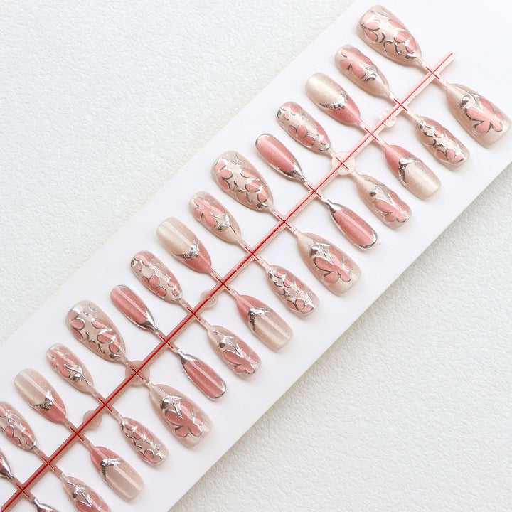 Elegant Floral Design Press-On Nail Set Stornfield