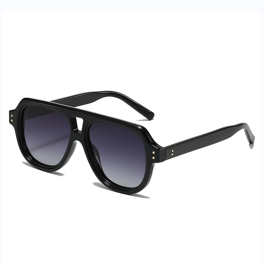 Retro-Inspired Tortoise Shell Frame Sunglasses Stornfield