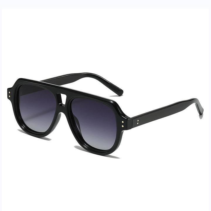 Retro-Inspired Tortoise Shell Frame Sunglasses Stornfield