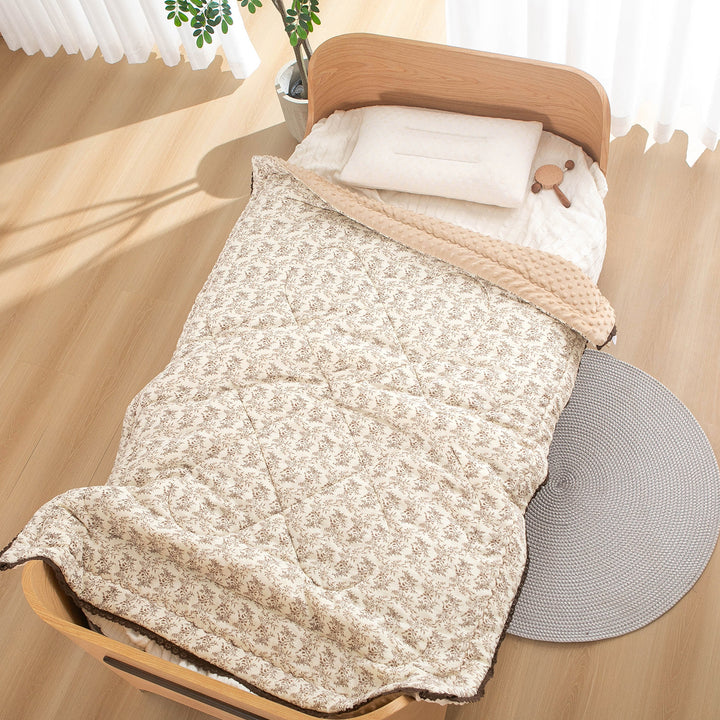 Women’s bedspread with high-quality floral design Stornfield