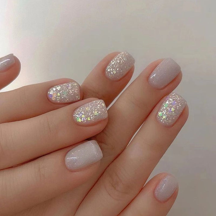 Stylish Press-On Nail Set with Shimmering Finish Stornfield