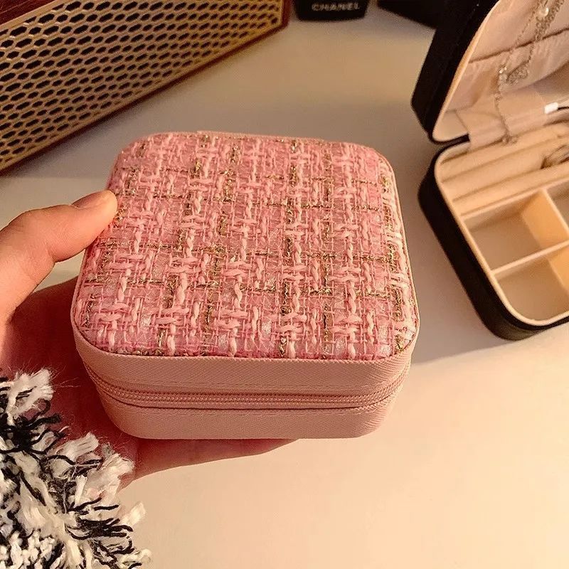 Stylish jewelry storage box Stornfield