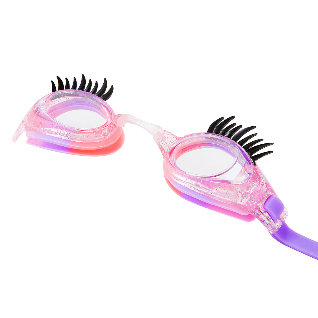 Swimming goggles with unique eyelash design Stornfield