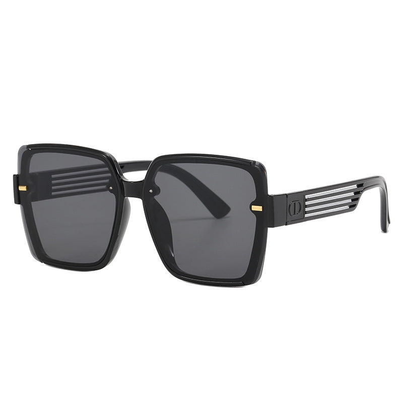 Women's square sunglasses with trendy geometric design Stornfield