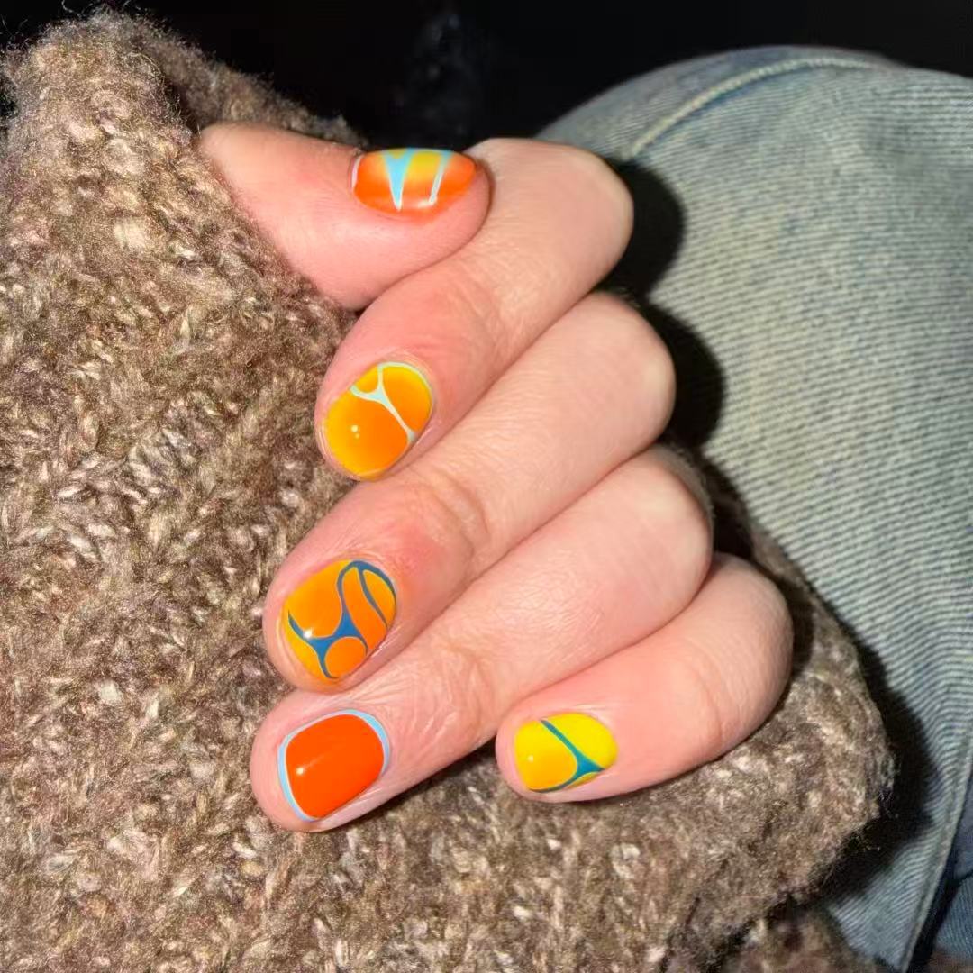 Artistic Cat-Themed Press-On Nail Art Set Stornfield