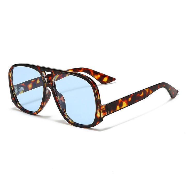 Women trendy oversized sunglasses in modern tortoiseshell pattern Stornfield