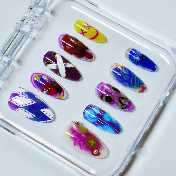 Artistic Kiss-Themed Press-On Nail Art Stornfield