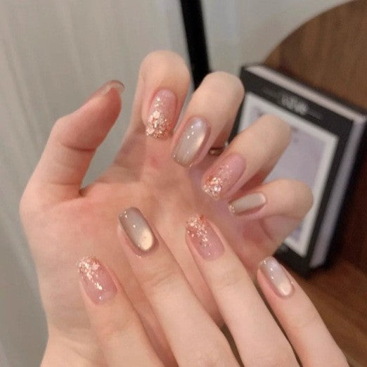 Artificial Nails In Elegant Glitter Finish Stornfield