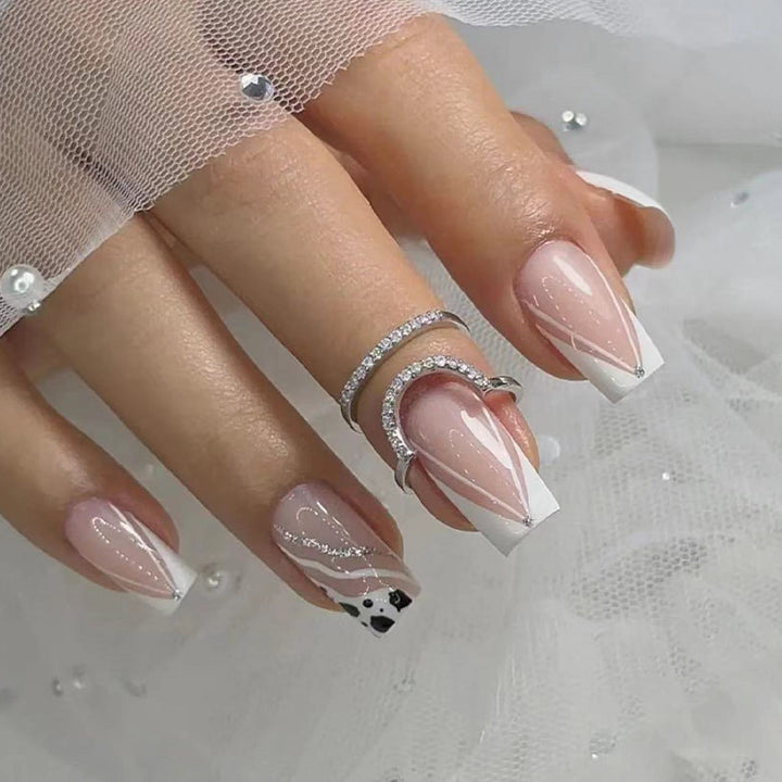 Artificial nails with floral minimalism Stornfield
