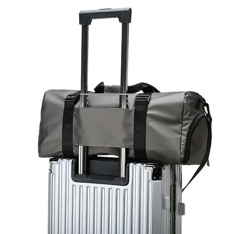 Travel bag with integrated trolley attachment system Stornfield