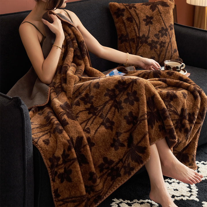 Floral Patterned Cozy Fleece Blanket