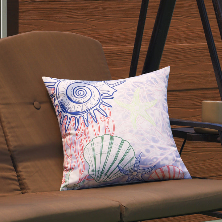 Square outdoor cushion cover with large starfish design made of water-repellent polyester Stornfield