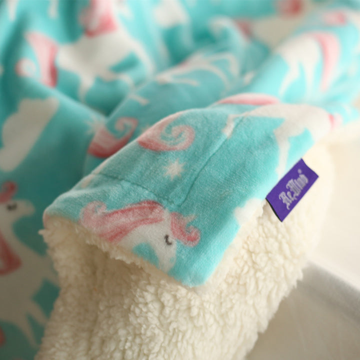 Cozy Unicorn-Themed Fleece Hoodie Blanket