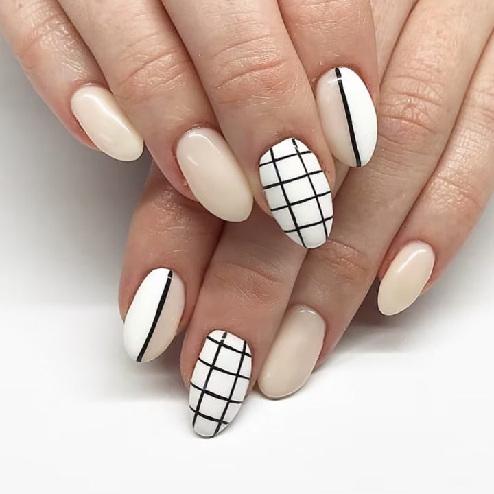 Elegant Geometric Press-On Nail Art Stornfield