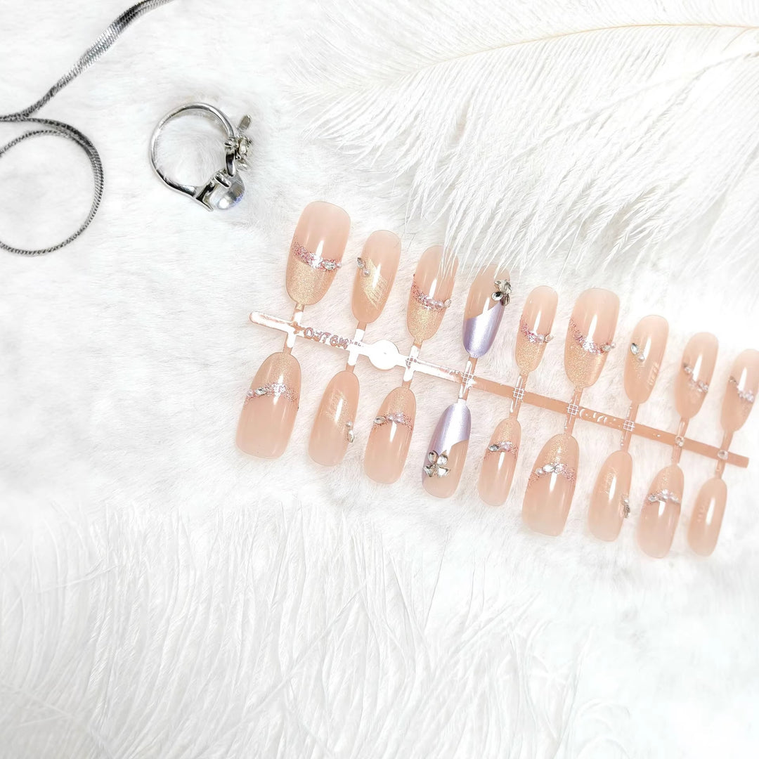 Luxury artificial nails with elegant accents Stornfield