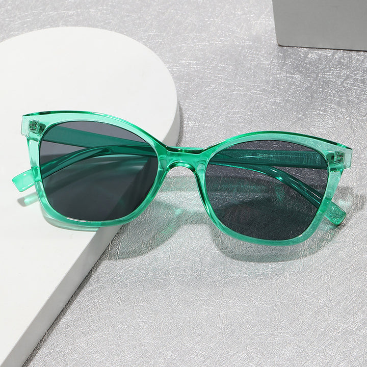 Women’s elegant sunglasses in a modern cat-eye style Stornfield