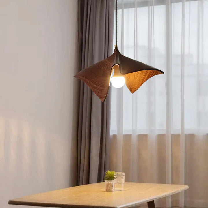 Artistic Leaf-Shaped Pendant Light