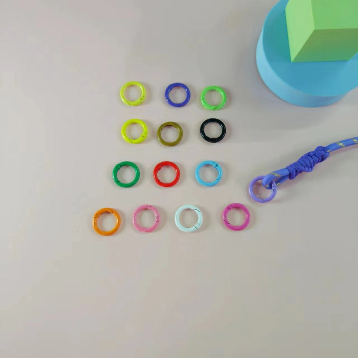Versatile Clip-On Keyring Stornfield