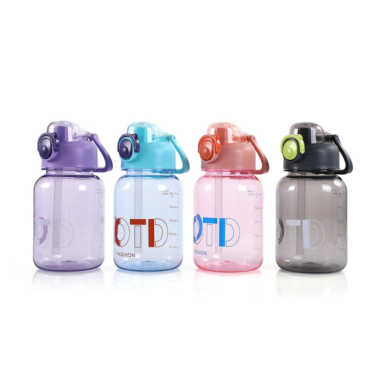 Women's transparent sports water bottle with practical Stornfield attachment