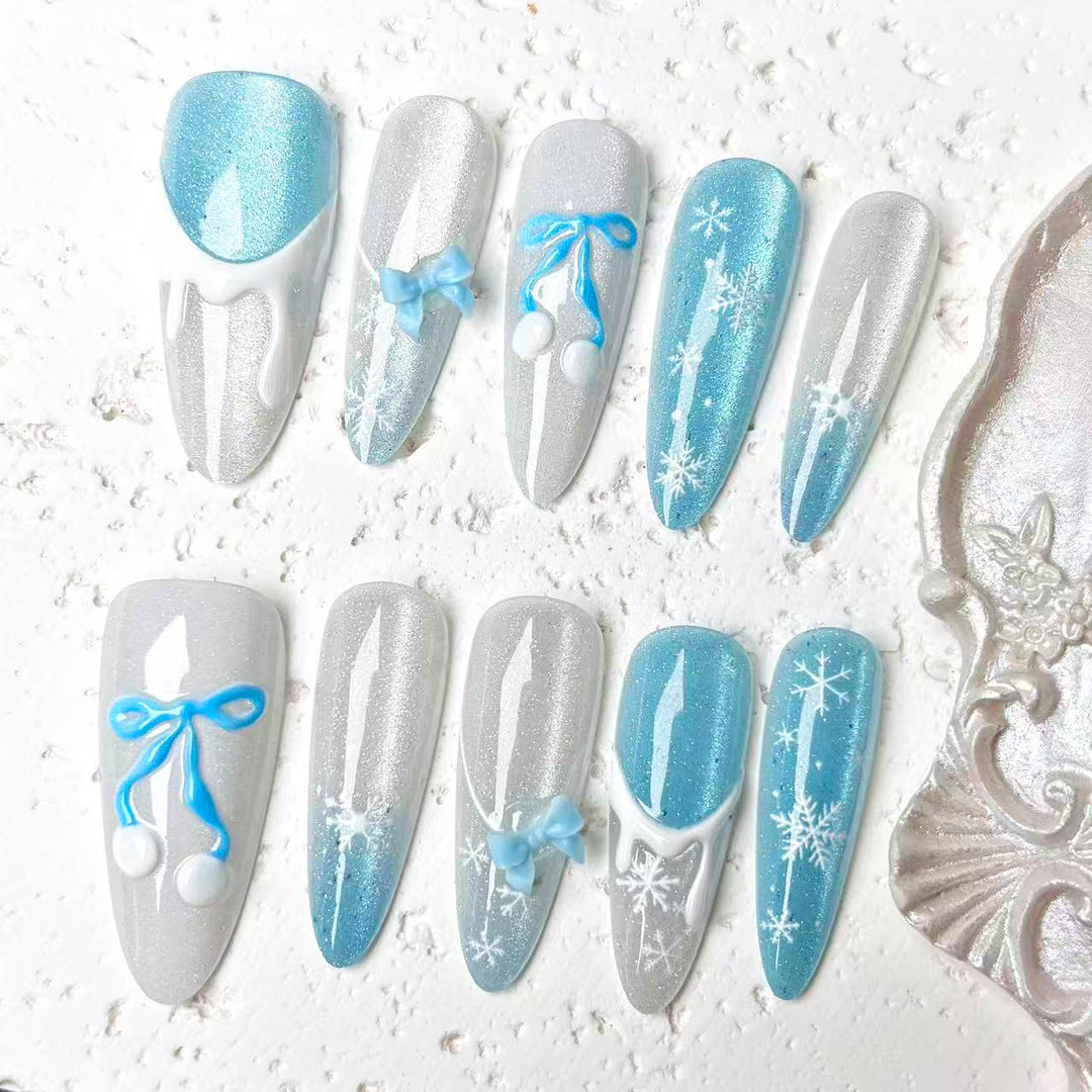 Winter-Themed Press-On Nail Set