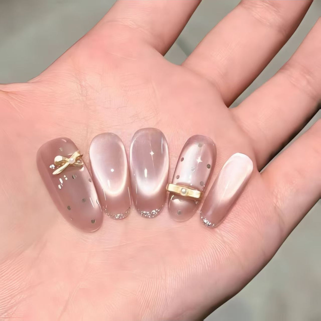 Elegant Press-On Nail Art Set with Decorative Accents Stornfield