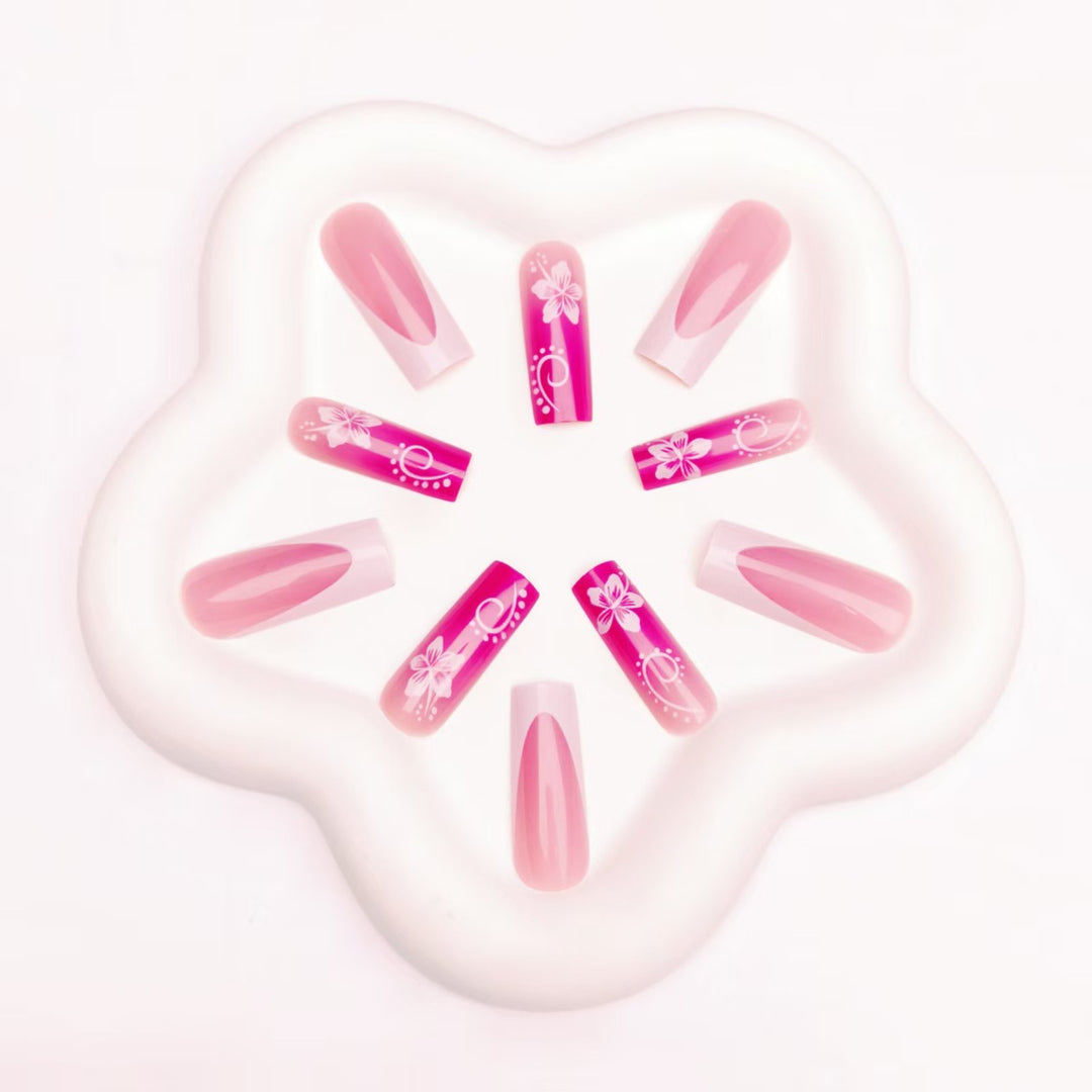Artificial nails with floral accents and shine Stornfield