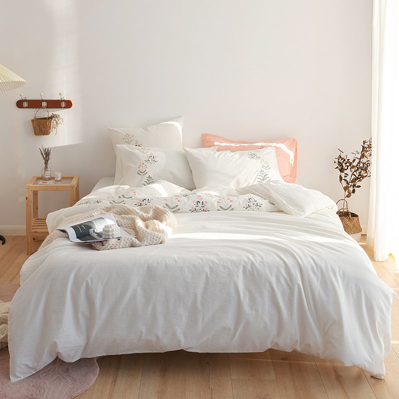 Bedding set made of cotton Renforcé with embroidered floral all-over and reversible function