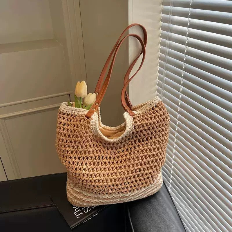 Handwoven beach bag with special details Stornfield