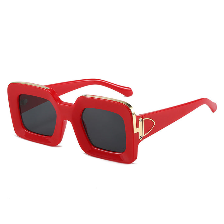 Women square sunglasses with luxurious design and golden accents Stornfield