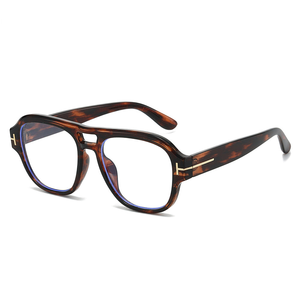 Fashion-Forward Square Frame Sunglasses Stornfield
