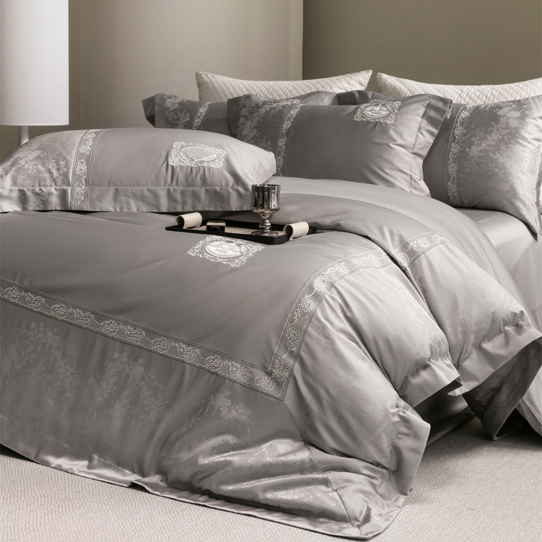 Luxurious Embroidered Satin-Jacquard Duvet Cover Bedding Set with Medallion and Lace Border