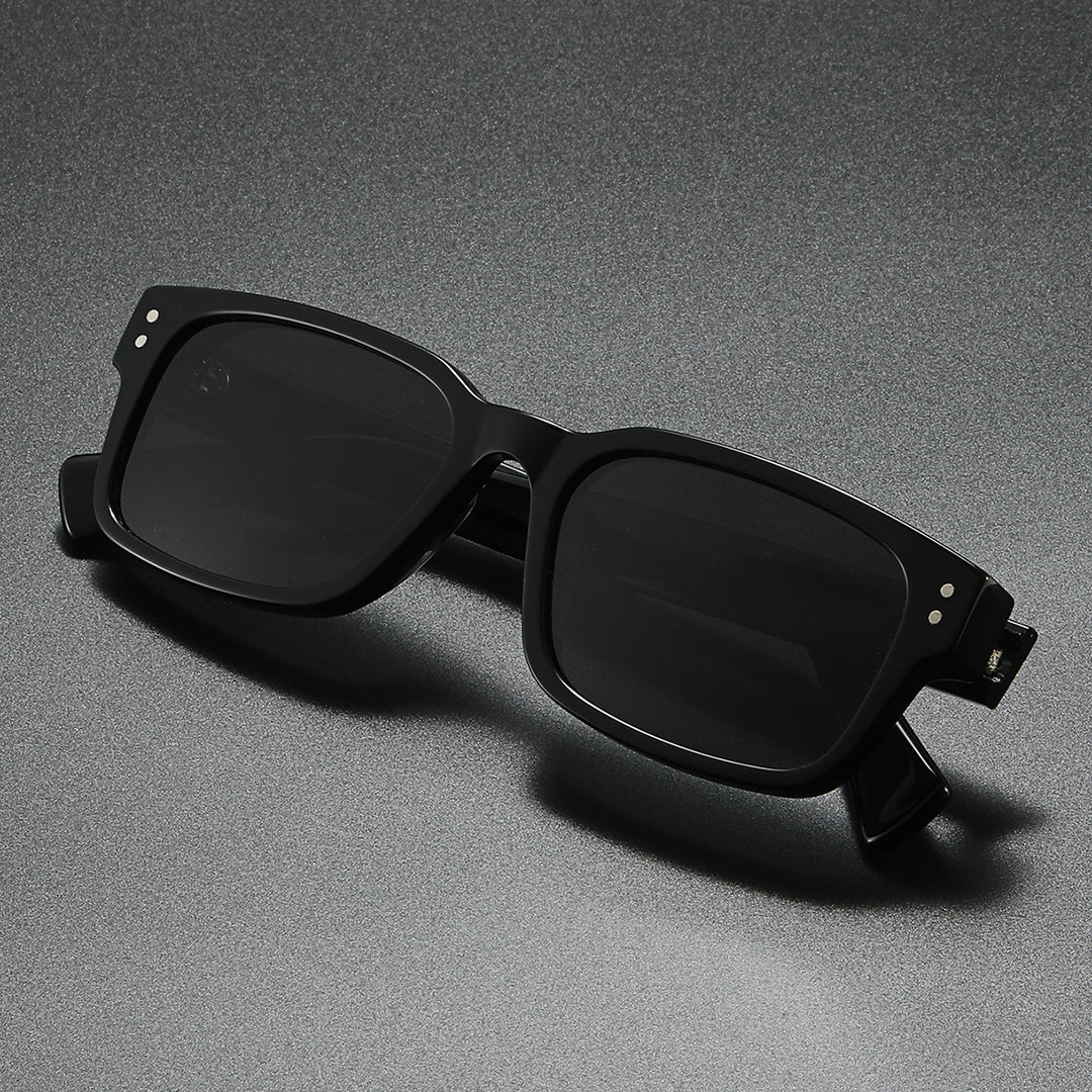 Women's sunglasses in modern, minimalist design Stornfield
