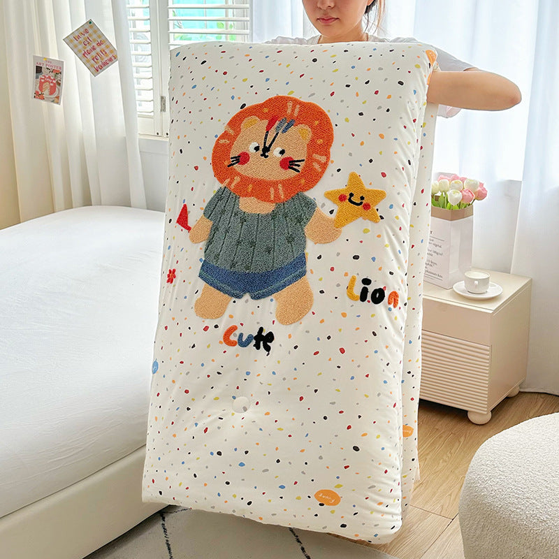 Children's quilt with appliquéd cat embroidery and hypoallergenic filling